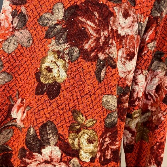 Floral long sleeve boat neckline sweater size Medium - Picture 3 of 13